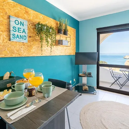 Διαμέρισμα One Bedroom At Carvoeiro 50 M Away From The Beach With Sea View And Furnished Balcony Καρβοέιρο