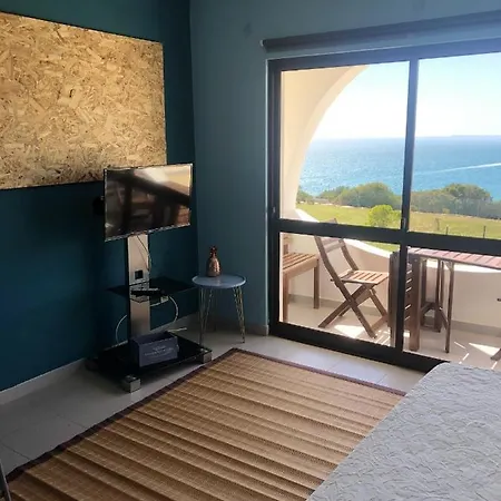 Διαμέρισμα One Bedroom At Carvoeiro 50 M Away From The Beach With Sea View And Furnished Balcony *