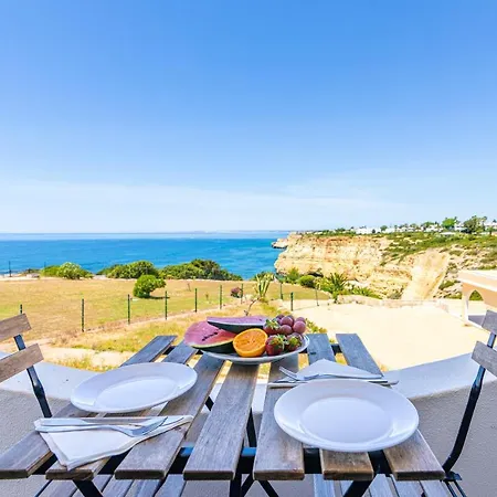 Διαμέρισμα One Bedroom At Carvoeiro 50 M Away From The Beach With Sea View And Furnished Balcony Καρβοέιρο